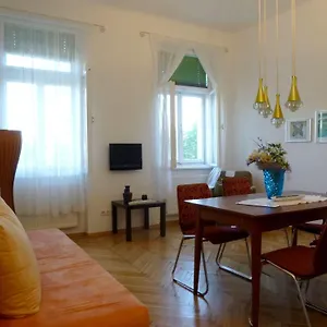 https://apartments-maximillian.vienna-besthotels.com
